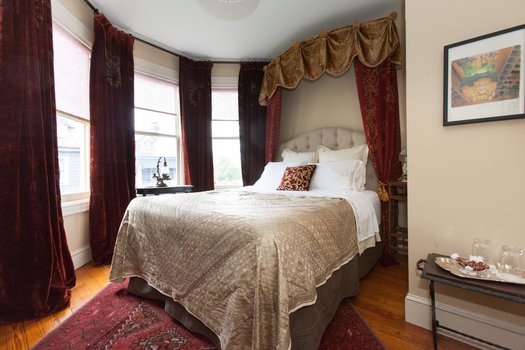 10 Clarke Bed & Breakfast Frederick Cameră foto
